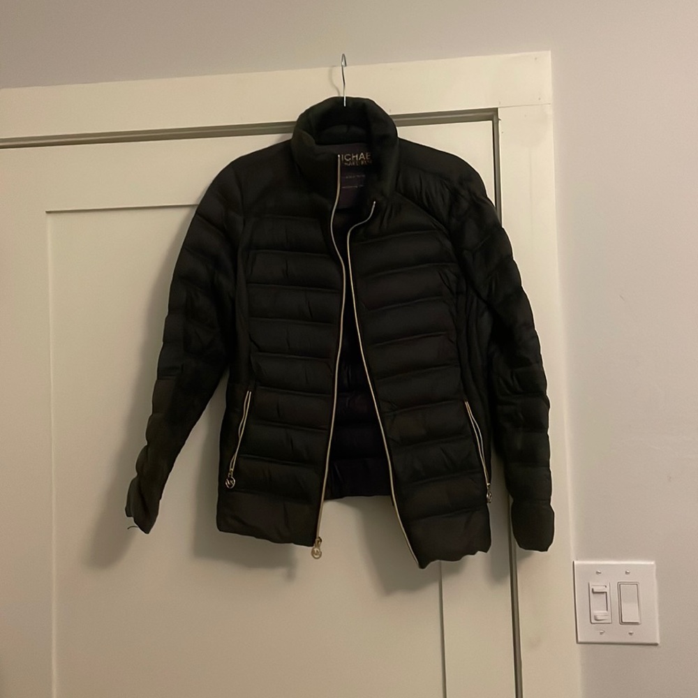 MICHEAL KORS PUFFER JACKET